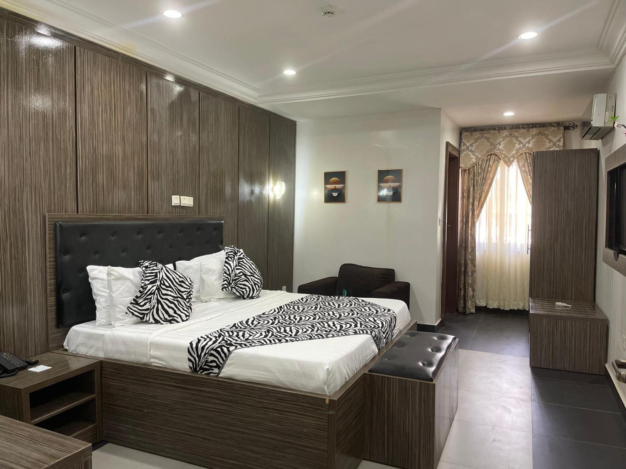 Aa Hotel And Suites Abuja Exterior foto