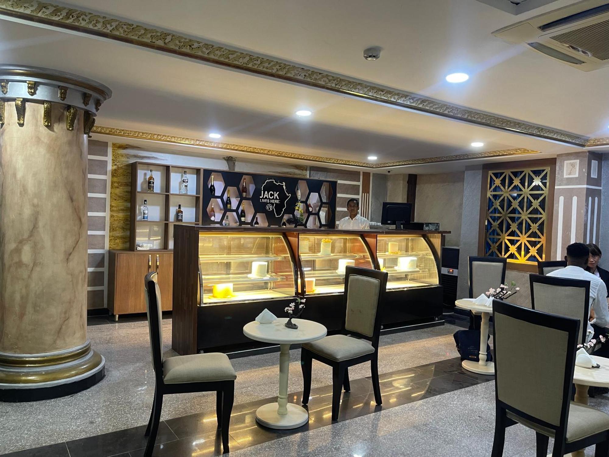Aa Hotel And Suites Abuja Exterior foto