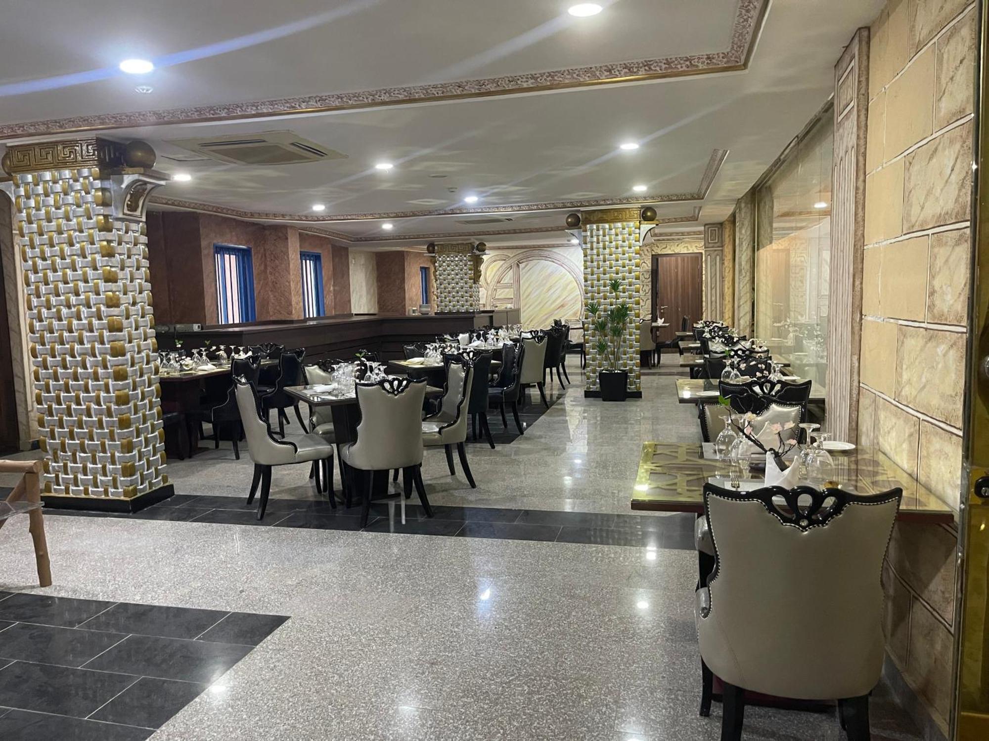 Aa Hotel And Suites Abuja Exterior foto