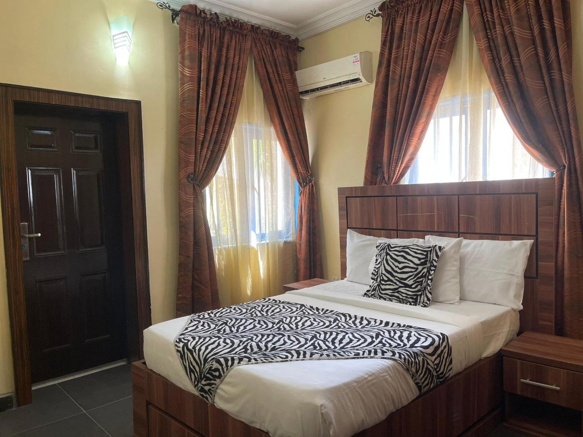 Aa Hotel And Suites Abuja Exterior foto