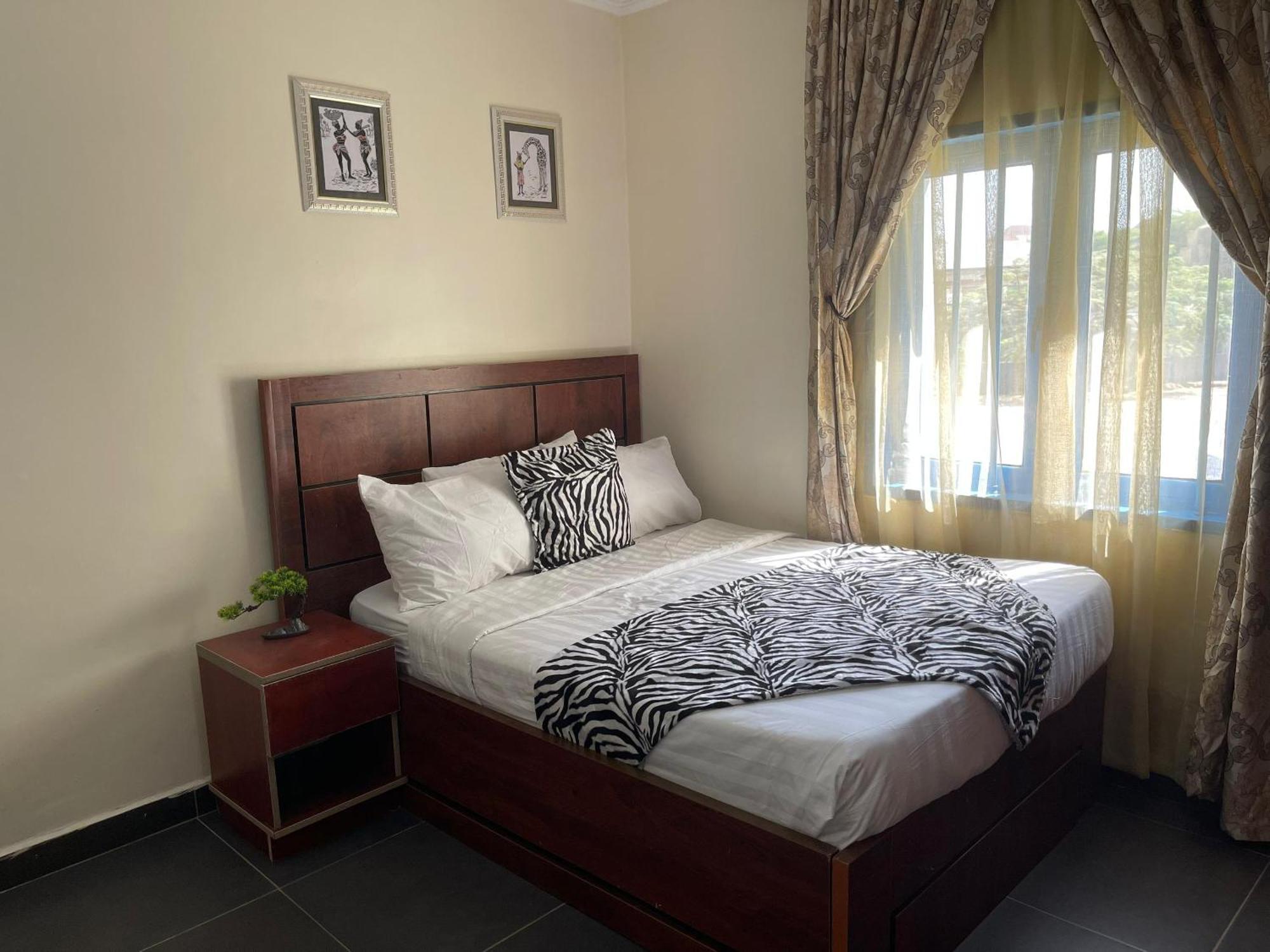 Aa Hotel And Suites Abuja Exterior foto
