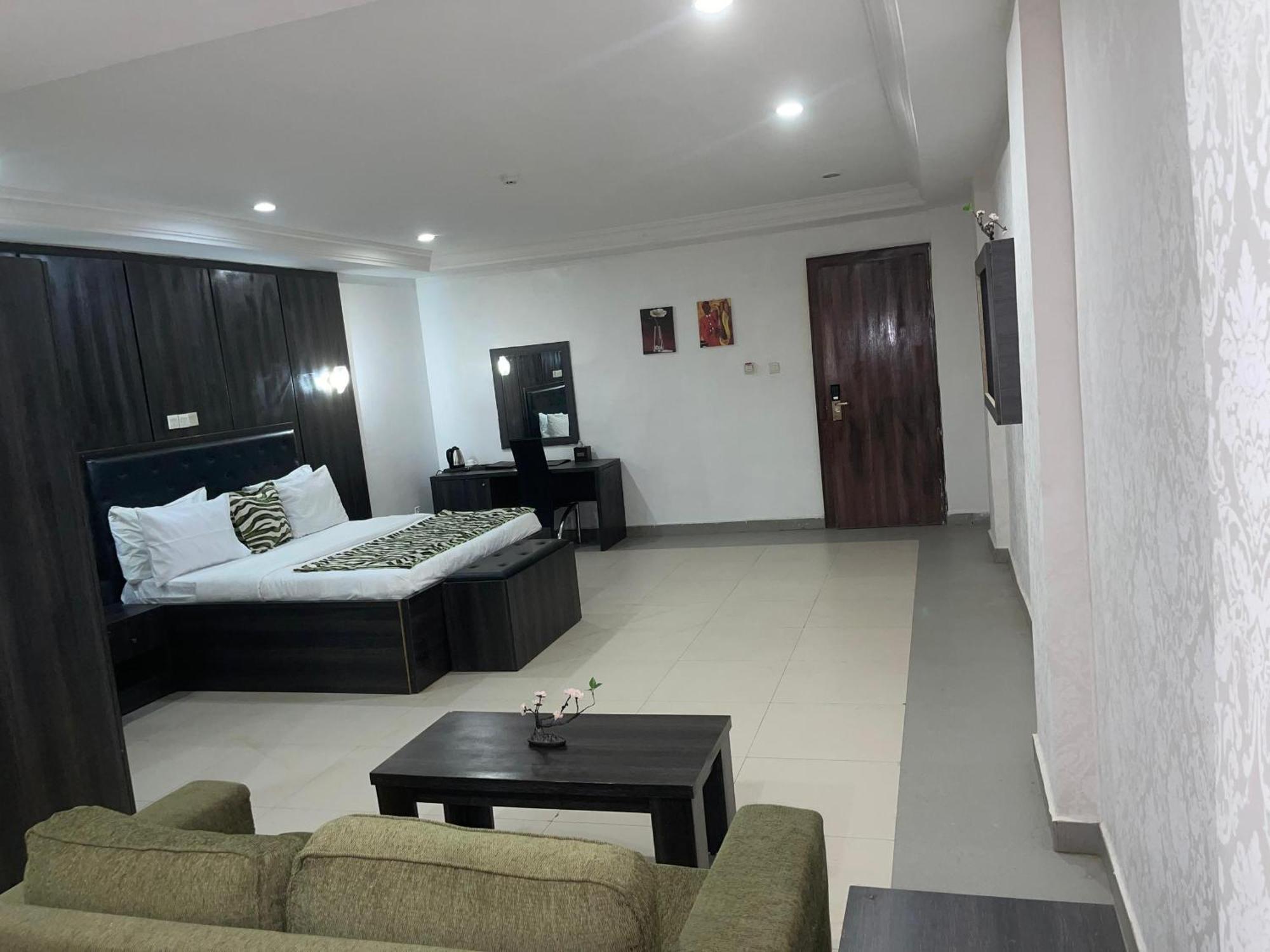 Aa Hotel And Suites Abuja Exterior foto